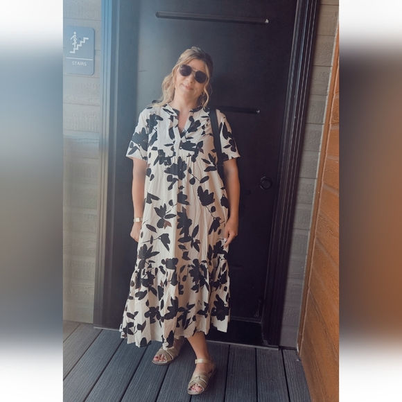 Meet your Posher, Jen - Picture 1 of 3